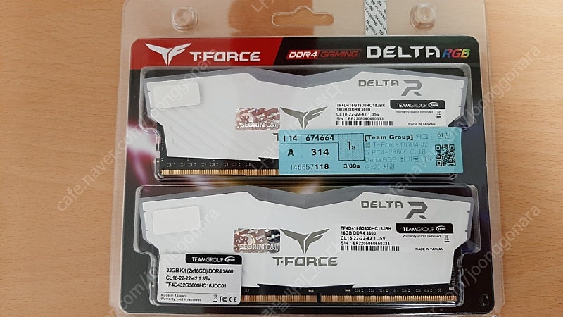 팀그룹 DDR4 3600 화이트 32GB(16GB*2) 서린