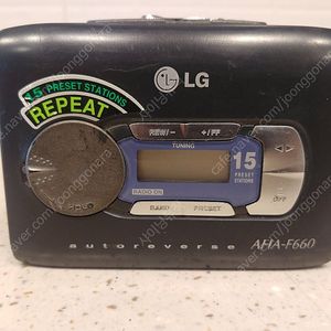 LG(AHA-F660)-1 워크맨(라디오,카세트플레이어) 판매합니다.​