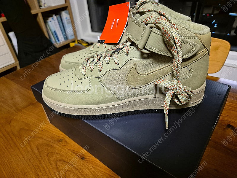 (새상품/미시착) 나이키 정품 에어 포스1 미드07 뉴트럴 올리브 270사이즈--2