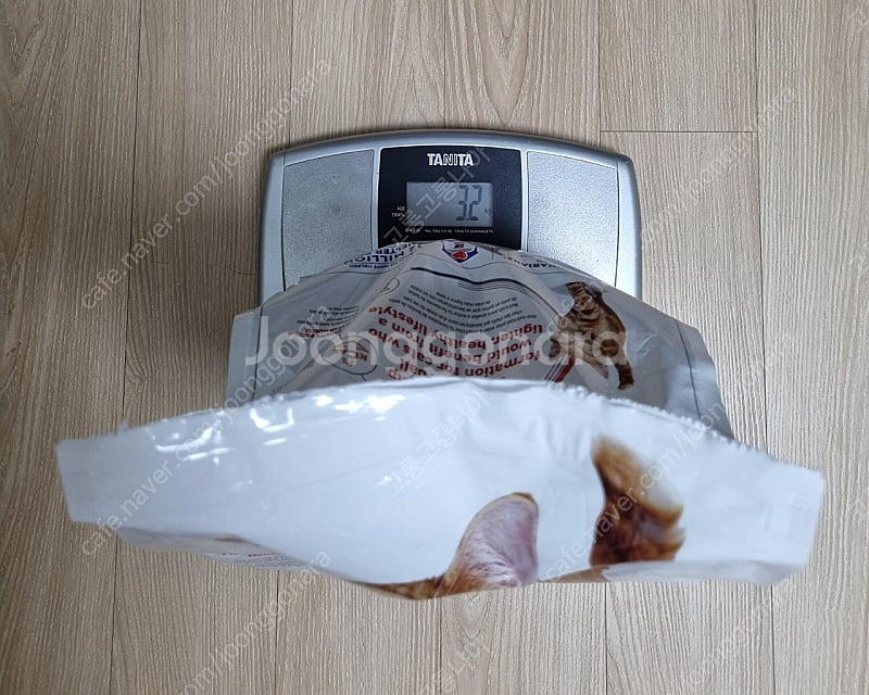 힐스 고양이사료 헤어볼컨트롤 팔아요--2