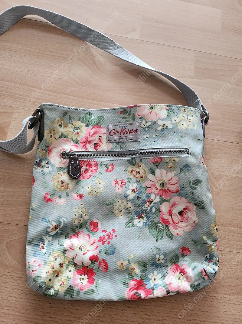 Cathkidston 캐스키드슨 크로스백 한정판 루에브르 마지셔우드