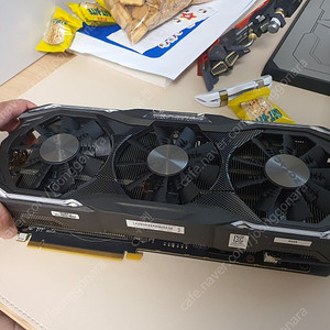 "조탁 지포스 GTX 1070 AMP EXTREME 8G 팝니다.