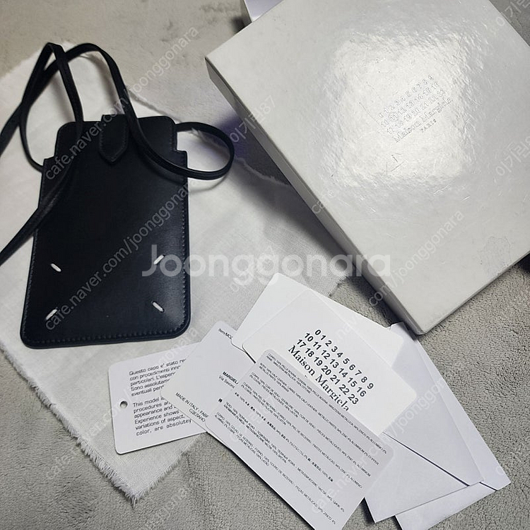 메종마르지엘라 핸드폰 넥파우치 새상품 S56UI0211...--1