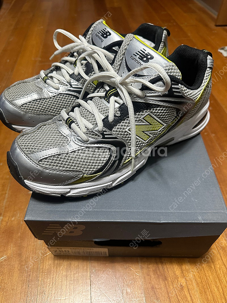 뉴발란스 530 실버 280 판매합니다.--1