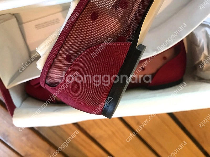 페라가모 바리나 도트 플랫 36D/ 매쉬--3