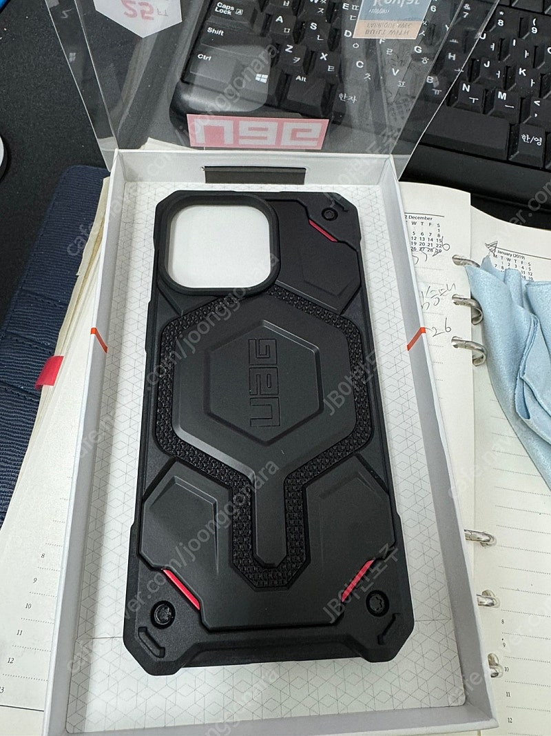 UAG 아이폰15 프로 맥스 모나크 케블라 맥세이프 케이스(블랙)