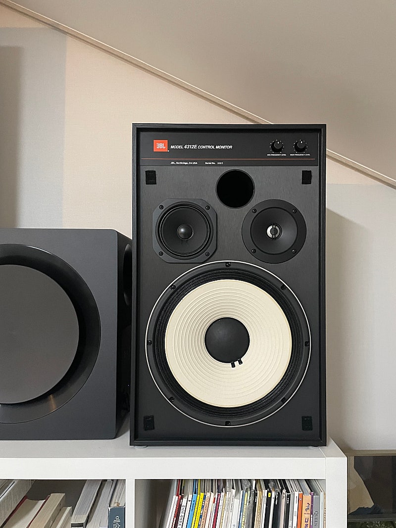 JBL4312E 스피커 상태 최상급 판매합니다. (양산 서창) 직거래 또는 파손면책시 화물