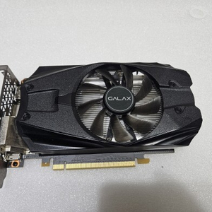 갤럭시 그래픽카드 GTX 950 입니다