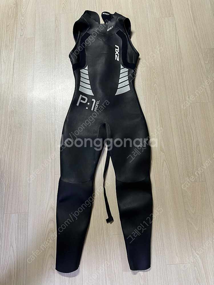 2XU 웻슈트 P1 민소매 M사이즈 입니다.--0