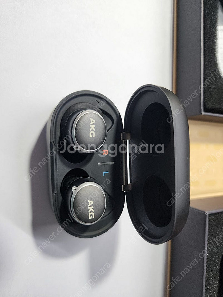 AKG N400 하만카돈 이어폰--2