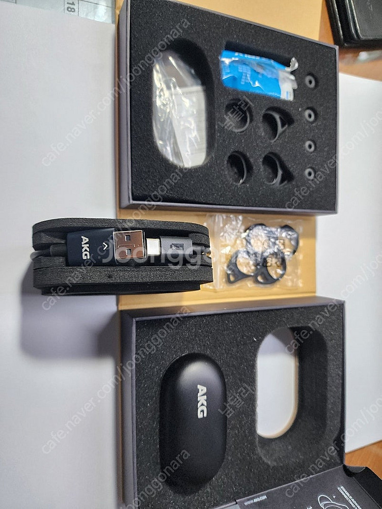 AKG N400 하만카돈 이어폰--4