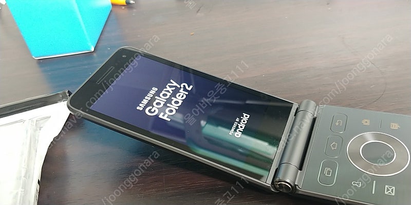 갤럭시폴더2 2021 32G A급 효도폰 공부폰 공신폰 5.6만원 팝니다.
