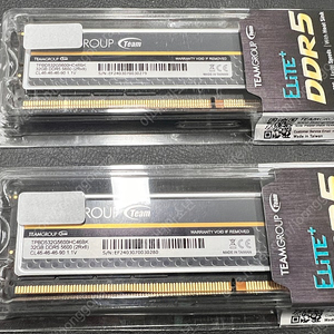 팀그룹 ddr5 5600mhz 64g(32g*2) 실버 판매합니다.