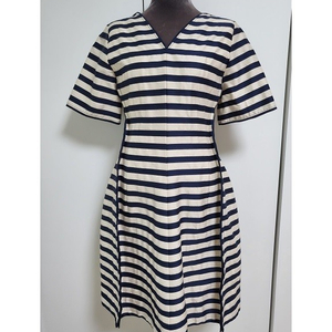 더 아이잗컬렉션 꽃봉오리 원피스