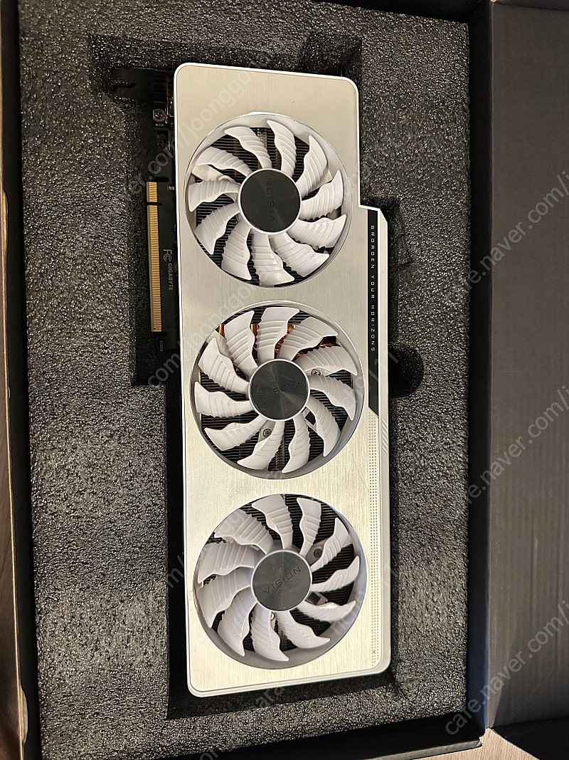 기가바이트 VISION RTX 3090 그래픽카드