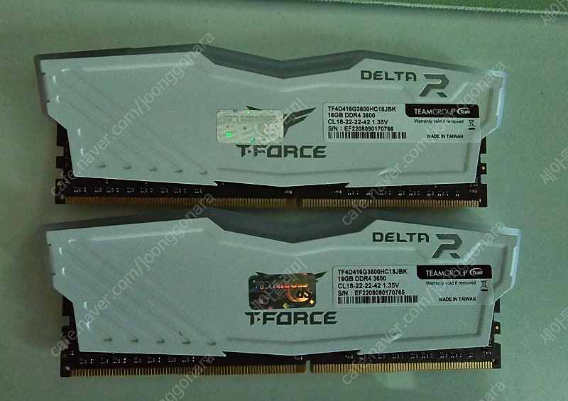 TeamGroup T-Force DDR4-3600 CL18 Delta RGB 화이트 패키지 서린 32gb(16gb×2)판매합니다.