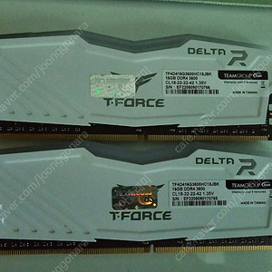 TeamGroup T-Force DDR4-3600 CL18 Delta RGB 화이트 패키지 서린 32gb(16gb×2)판매합니다.