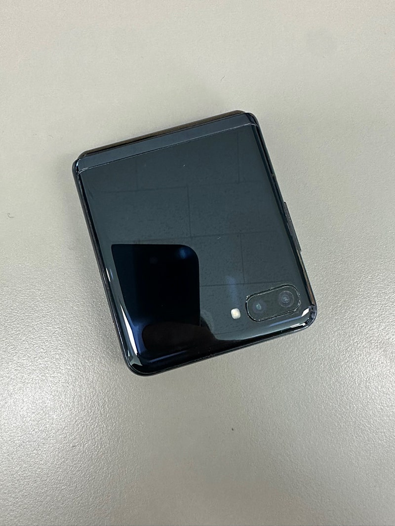 (LG U+)갤럭시Z플립 256기가 블랙색상 게임용 서...--0