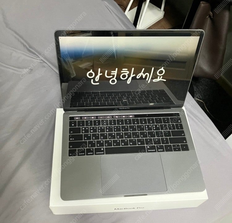맥북 프로 2019 터치바 모델 13인치 - 인텔 i5 - 256GB - 8GB