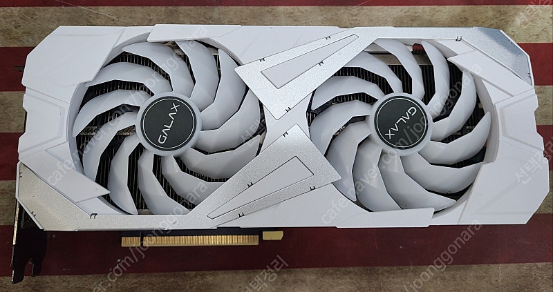 갤럭시 3070ti ex 화이트 그래픽카드 팝니다