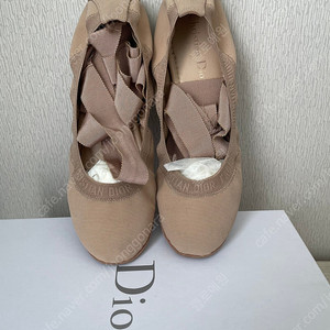 (정품)디올(Dior)발레리나 플랫 슈즈 37사이즈 베이지컬러