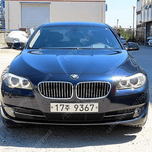 BMW5시리즈 (F10) 528i 세단중고차 할부 리스 카드 저신용자 전액할부 승인