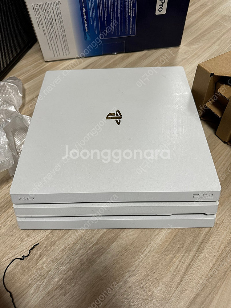 PS4 pro 7218b(신공정)1tb+타이틀2개+듀얼쇼크3개 풀박--0