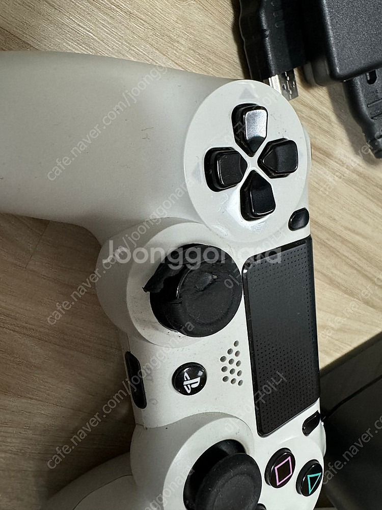 PS4 pro 7218b(신공정)1tb+타이틀2개+듀얼쇼크3개 풀박--5