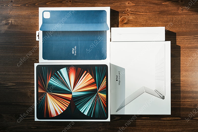 아이패드 프로 5세대 12.9인치 1TB 셀룰러 + 매직 키보드 + 스마트 폴리오 + 애플 펜슬 2세대 판매