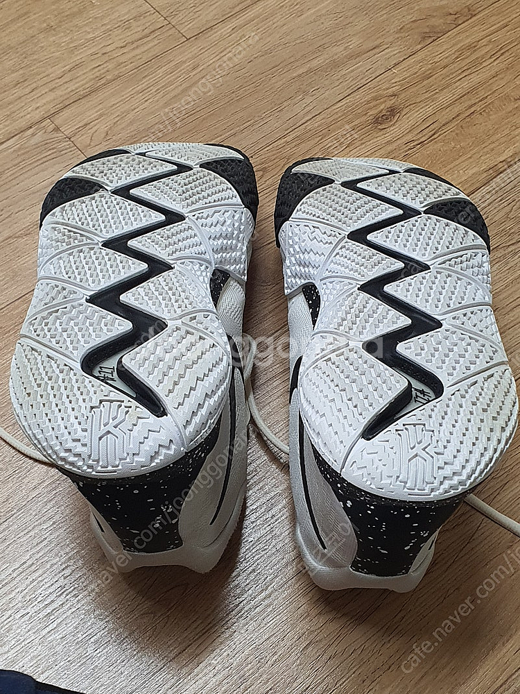 카이리 농구화 싸게 팔아요(택포3만)--3