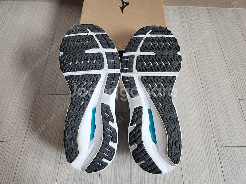 미즈노 웨이브 인스파이어18 러닝화 안정화 280--4