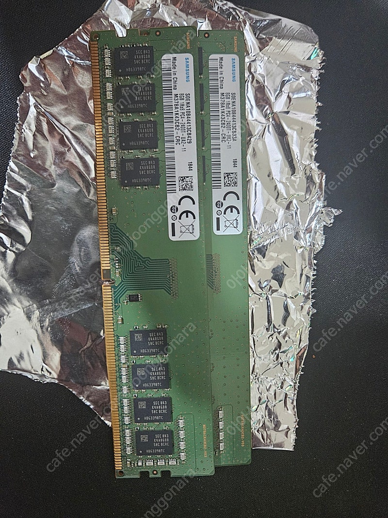삼성 DDR4 2400T 8GB 2개