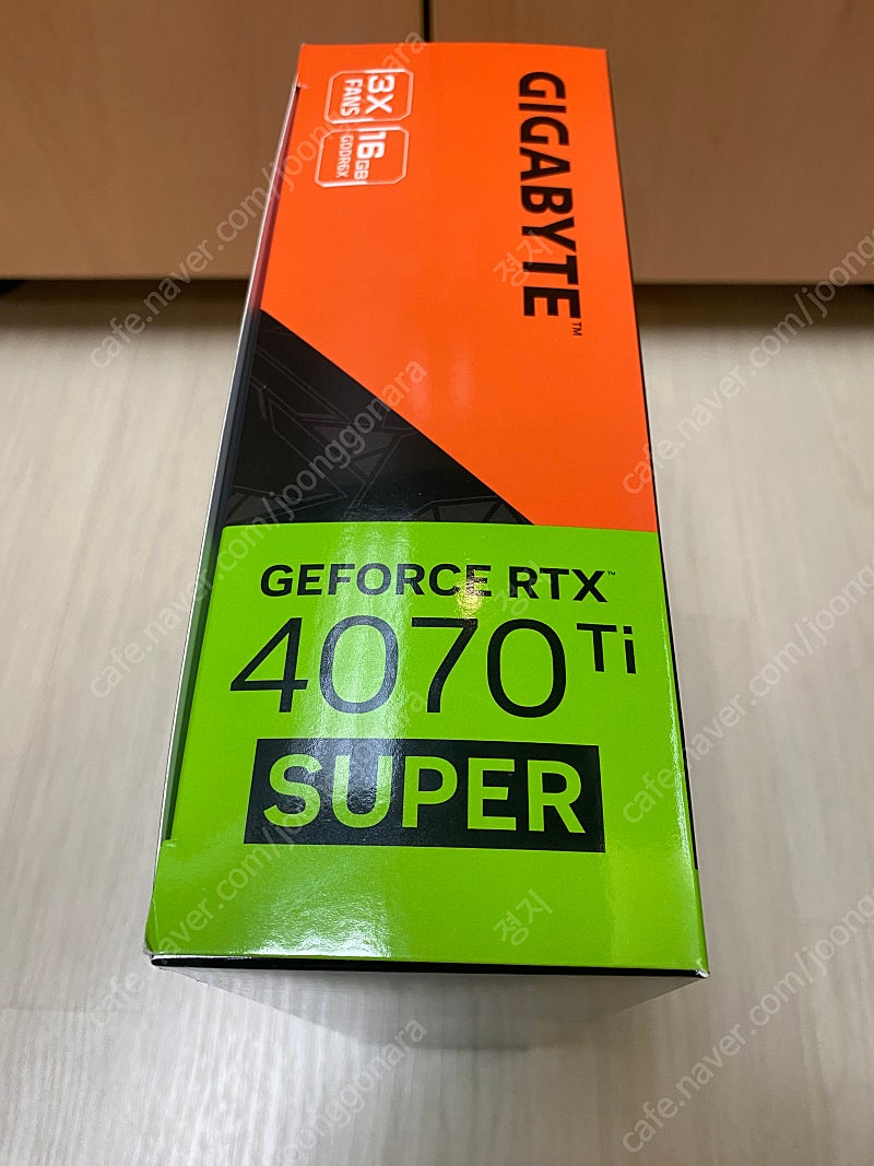 기가바이트 지포스 RTX 4070 Ti SUPER WINDFORCE OC D6X 16GB 미개봉 팝니다.