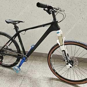 (가격인하)27.5 풀카본 하드테일 mtb. 9.9kg 사바 프로라이트 XT급 업그레이드 (첼로 스캇 메리다 빅나인 보다경량)엠티비. 산악자전거. 로드자전거