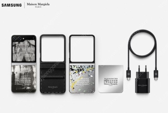 삼성 한정판 Z플립5 메종마르지엘라 구성품 박스 판매합니다 ( 휴대폰 제외 입니다 )