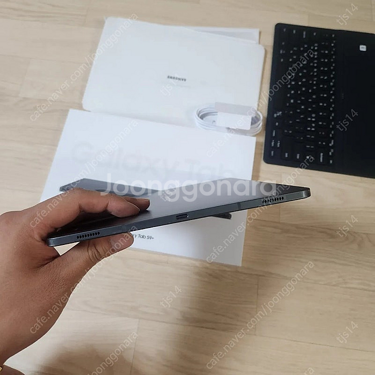 갤럭시탭S9 플러스 256기가 + 정품 슬림 키보드 케이스--5