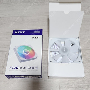 NZXT F120 RGB CORE 시스템 쿨러 팬 1개 팝니다