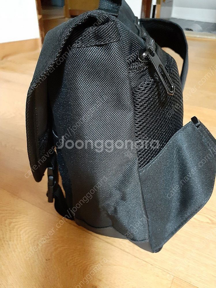 가방 새거입니다 남여공녀 앞쪽에 사진보세요 7번 쟈크고...--3