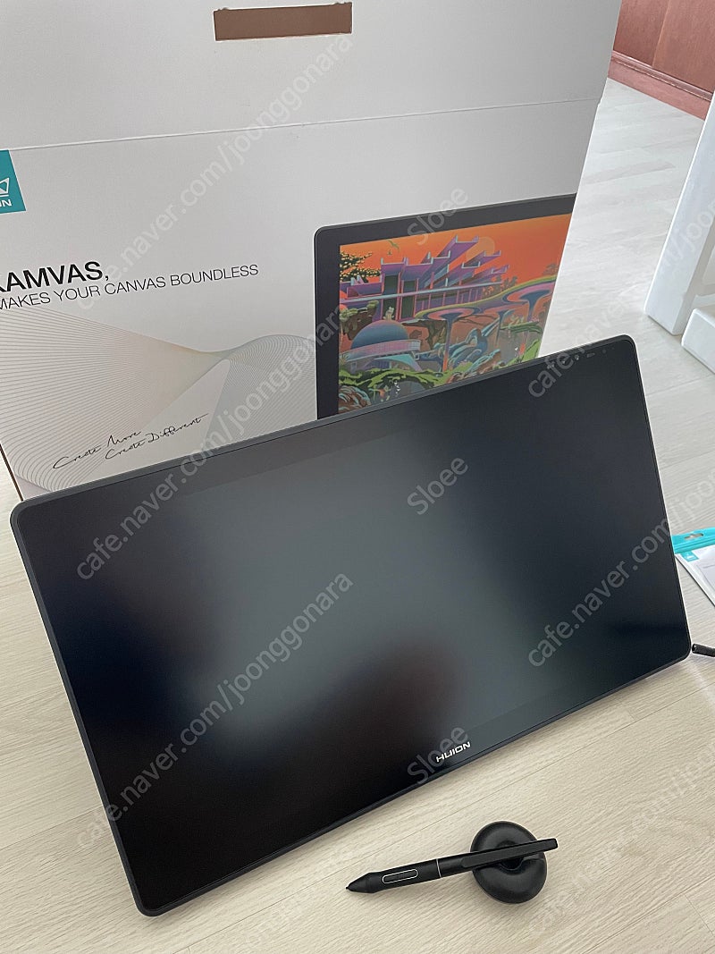 휴이온 액정타블렛 캄바스 22 Plus (Huion Kamvas 22 Plus) 팝니다.