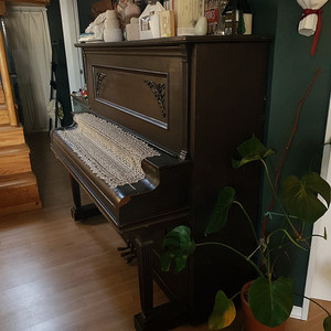 100년 넘은 오리지날 엔틱 미국 피아노 엔틱 카페 장식