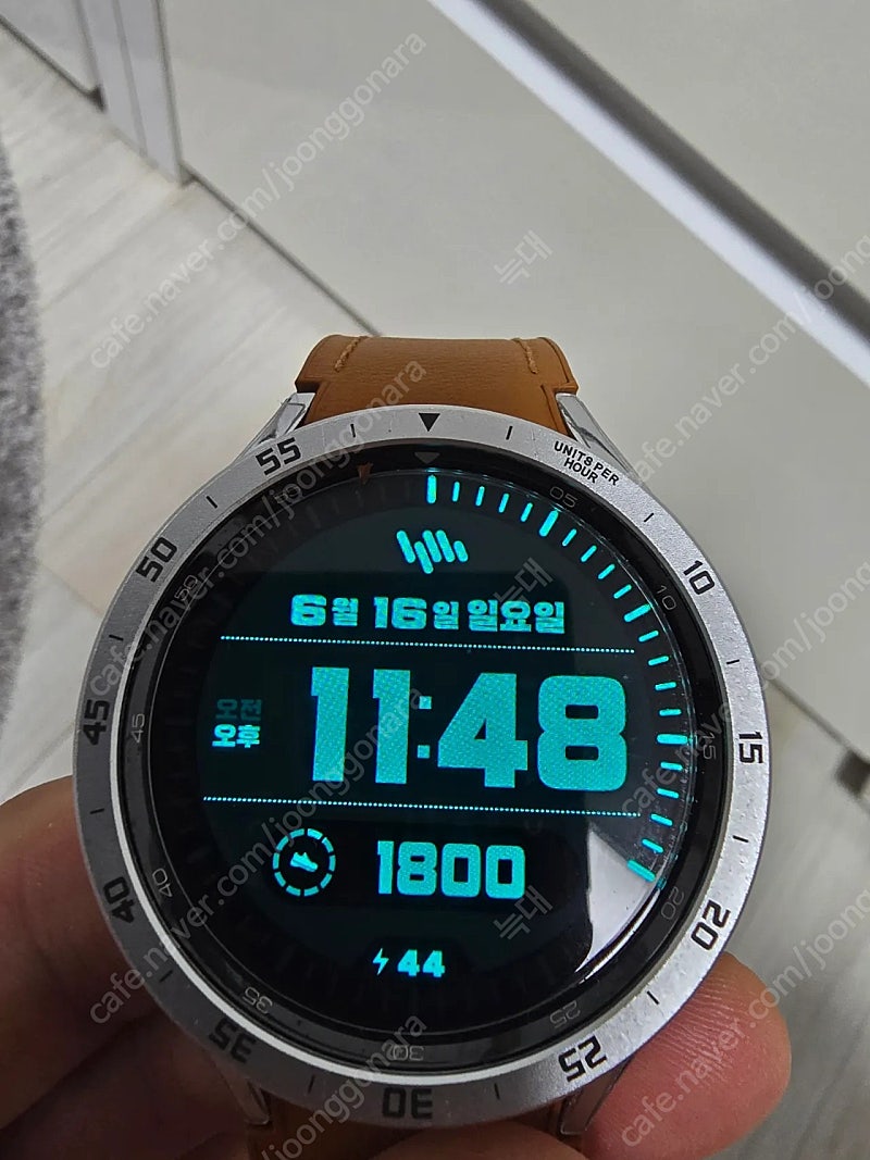 워치6 클래식 46mm 블루투스 실버 팝니다.