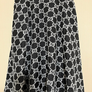 라인이쁜 skirt