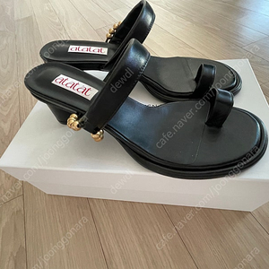 살롱드쥬 side ball sandal 블랙 240 새상품