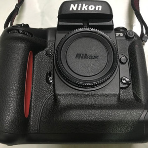 플래그쉽 필름카메라 니콘 Nikon F5