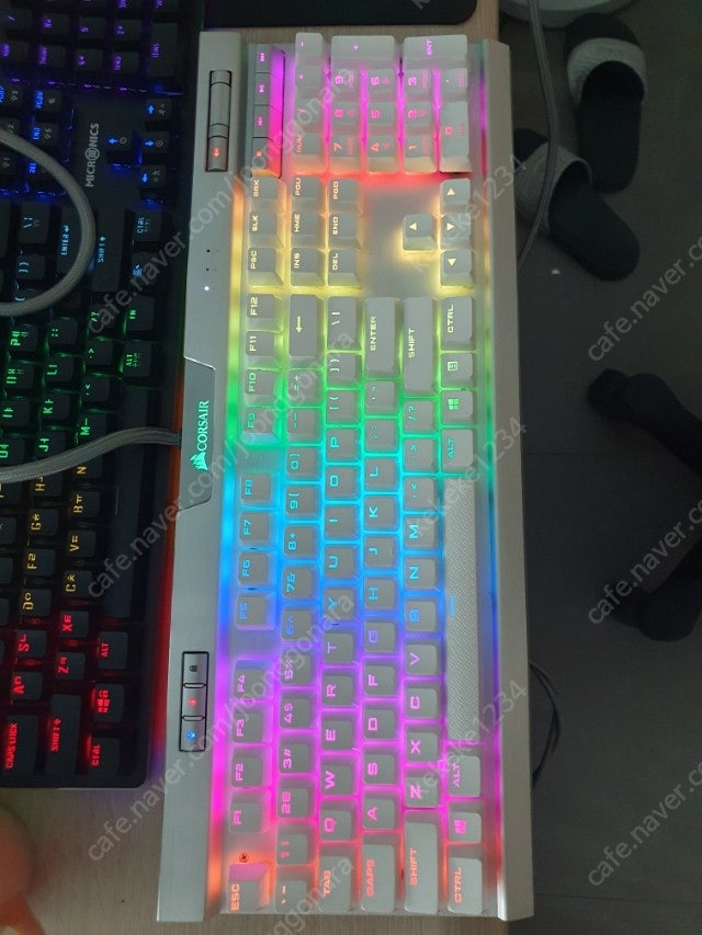 커세어 k70 rgb mk2 se 은축 기계식 키보드