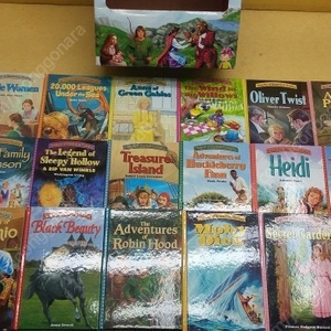 Modern Publishing Treasury of illustrated Classics 18 Book Collection Edition