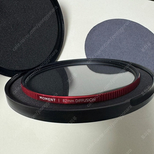 MOMENT cinebloom diffusion 82mm 10% 씨네블룸 케이스 포함 팝니다.