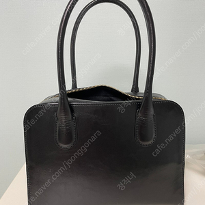 틸아이다이 도트백 Adora in me tote bag 블랙 가죽가방