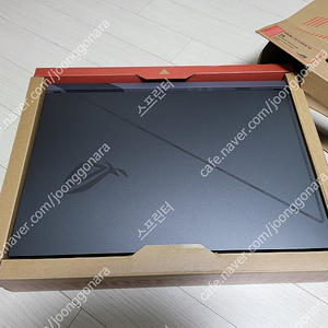 asus 게이밍 노트북 18인치 G814JV-N6024 RTX4060 거의 새제품 판매 합니다.