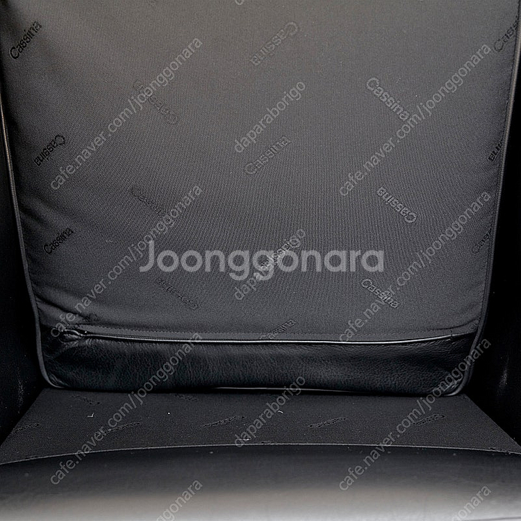 Cassina LC2 Sofa (카시나 LC2 소파)--7